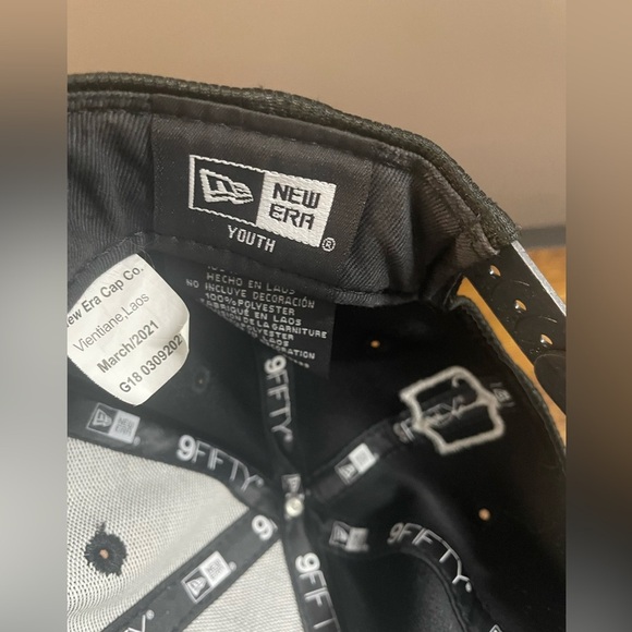 Black Raiders Cap size Youth - Picture 4 of 5